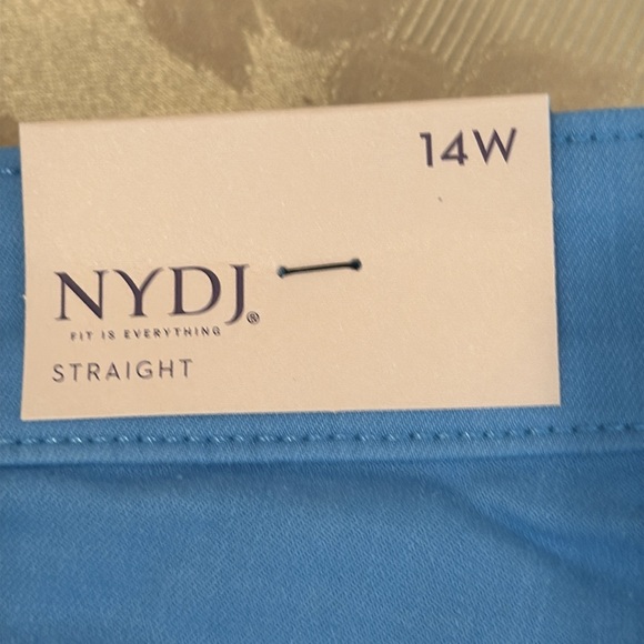 NYDJ Marilyn Ankle Straight Leg Jeans. Size 14W - Picture 9 of 16